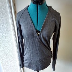 Athleta Pullover Top Womens Gray Hooded V-Neck